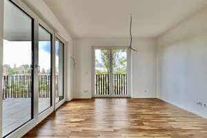Exklusive, lichtdurchflutete 4-Zimmer-Wohnung mit Balkon in Stuttgart-Möhringen – Jörg-Zink-Platz 13, 70567 Möhringen-Ost, Stuttgart – Vorschaubild 2