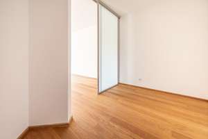 Sehr schöne ruhige  1,5-Zimmer Wohnung mit sonnigem S/W Balkon im 2.OG am Kurpark Bad Aibling – Die vollständige Adresse der Immobilie erhältst du vom Anbieter., 83043 Bad Aibling – Vorschaubild 5