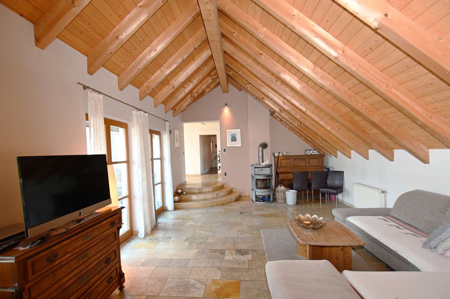 Immobilie in Mettenheim - Vielseitiges Familienanwesen mit Gewerbeoption und ELW zur Erfüllung Ihrer Wohnwünsche! - Bild 13