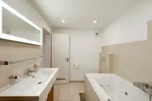 Hier will ich wohnen!!!
Idyllisches Einfamilienhaus am Hofgarten!!! – Landshut – Vorschaubild 13