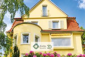 Freistehendes Einfamilienhaus mit villenartigem Charme, Gartenbereichen und Ausbaupotenzial