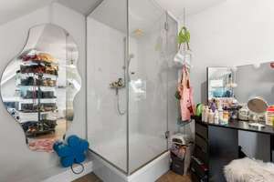 Über den Dächern Schwachhausens | Stilvolle Dachgeschosswohnung im Altbremer Haus – Die vollständige Adresse der Immobilie erhältst du vom Anbieter., 28211 Gete, Bremen – Vorschaubild 6