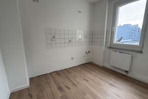 St. Peter ! 2-Zi.-Altbau-Whg., 40 m², Laminat, ohne Balkon, im 2.OG ohne Aufzug – Die vollständige Adresse der Immobilie erhältst du vom Anbieter., 90478 Glockenhof, Nürnberg – Vorschaubild 7
