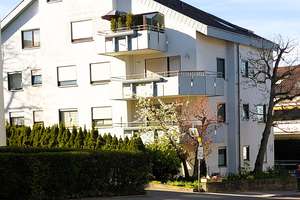 Gepflegte 2-Zi.-ETW mit großem Westbalkon und TG-Stellplatz in Stuttgart-Birkach – provisionsfrei