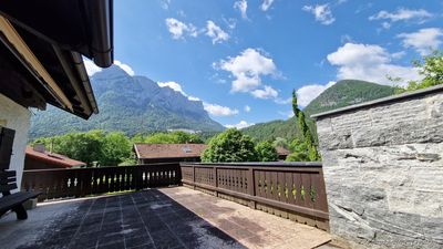 Einfamilienhaus mit Altbaucharme, XXL-Dachterrasse und traumhafter Bergrundumsicht!