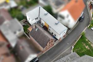 DIETZ: 3 Wohnungen in 2 Häusern inklusive 3 Garagen, Innenhof und Garten Schaafheim – Die vollständige Adresse der Immobilie erhältst du vom Anbieter., 64850 Schaafheim – Vorschaubild 2