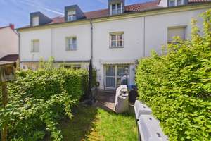 Charmantes Reihenhaus mit Garten und Garage in ruhiger Lage! – Die vollständige Adresse der Immobilie erhältst du vom Anbieter., 76228 Grünwettersbach, Karlsruhe – Vorschaubild 4