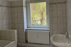 Eindrucksvolle Familienwohnung mit Wintergarten und Balkon in elbnaher Umgebung! – Die vollständige Adresse der Immobilie erhältst du vom Anbieter., 1279 Tolkewitz/Seidnitz-Nord, Dresden – Vorschaubild 11