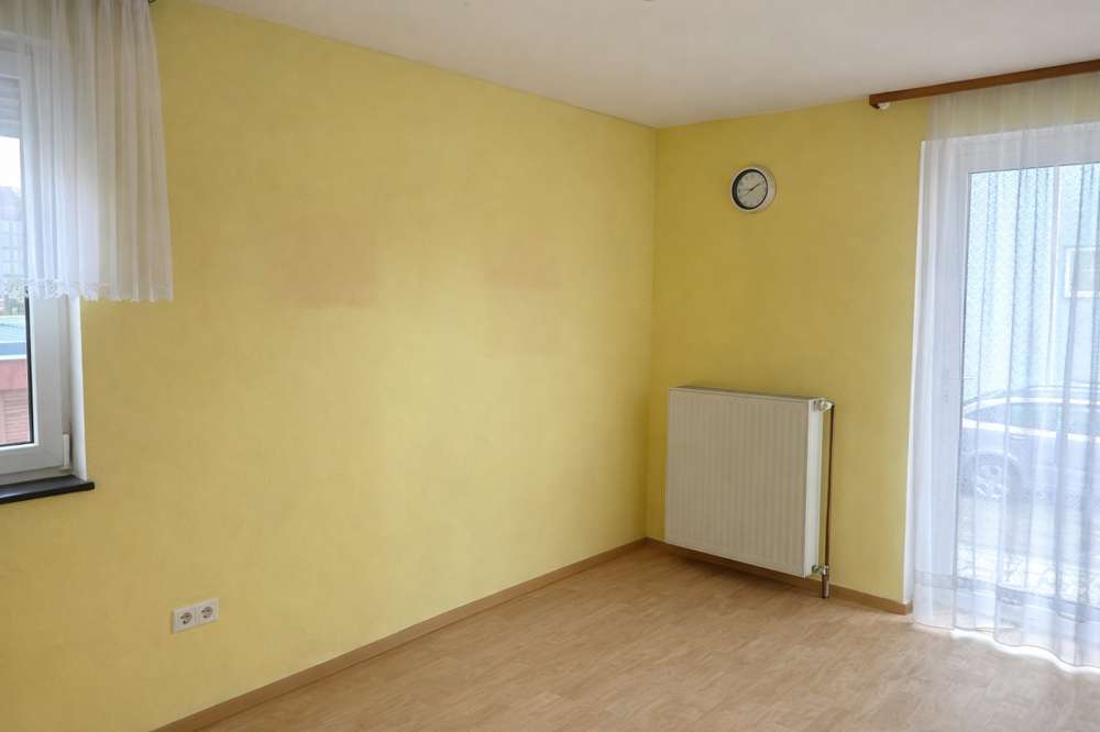 Immobilie in Mehlingen - Teilvermietetes Dreifamilienhaus mit Garage und Nebengebäude in ruhiger Lage von Mehlingen - Bild 4