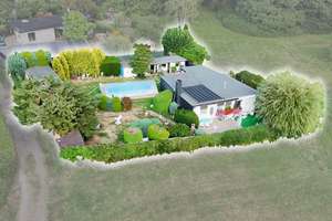 Wohnoase im Grünen: Bungalow mit Pool und besonderem Garten in Dresden-Nord – Die vollständige Adresse der Immobilie erhältst du vom Anbieter., 1109 Hellerau/Wilschdorf, Dresden – Vorschaubild 1