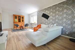 Sofort Verfügbar: Großzügige 4,5-Zimmer-Wohnung in ruhiger Lage Kelkheims – Die vollständige Adresse der Immobilie erhältst du vom Anbieter., 65779 Kelkheim (Taunus) – Vorschaubild 2