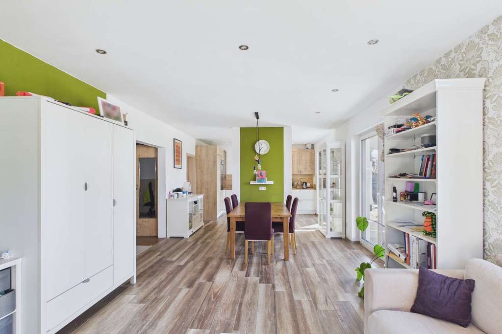 Immobilie in Grafhorst - Einziehen und den weiten Blick über die Wiesen genießen - Bild 2