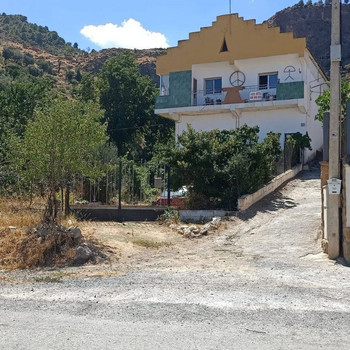 LANDHAUS MIT SIEBEN SCHLAFZIMMERN UND GARAGE IN SERÓN, ALMERÍA
