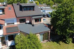 Aufwendig modernisierte Doppelhaushälfte in bester Lage von Besigheim – Die vollständige Adresse der Immobilie erhältst du vom Anbieter., 74354 Besigheim – Vorschaubild 3
