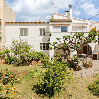 Familienhaus mit Garten in Llançà