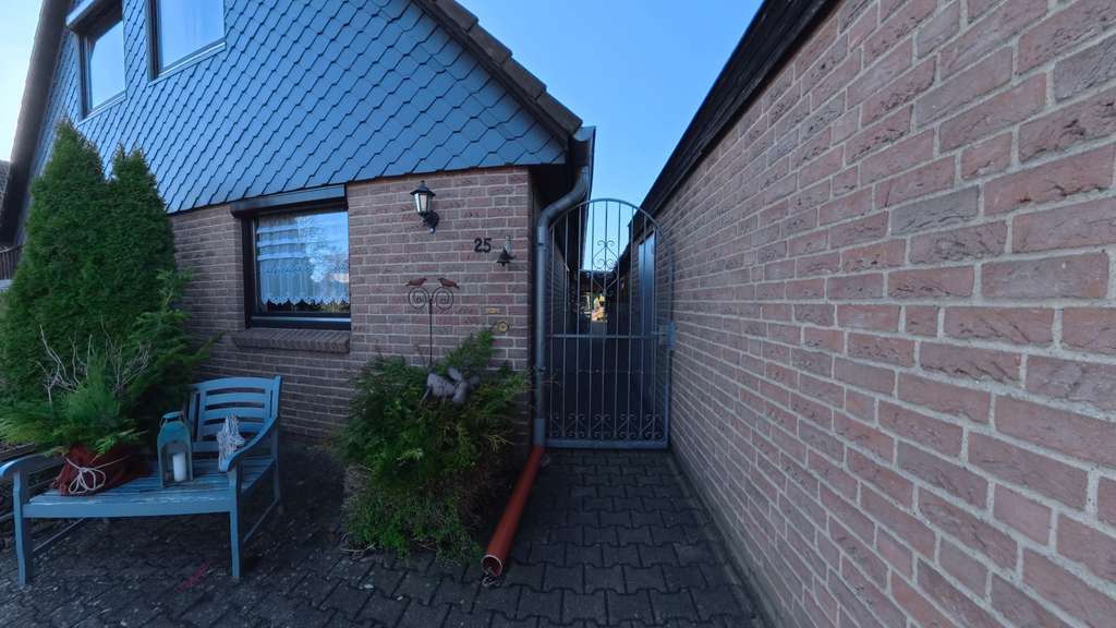 Immobilie in Brietlingen - Großes Einfamilienhaus (220 m²) in Brietlingen- Ideal für Familien - Bild 1