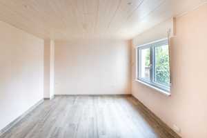 Großes Zweifamilienhaus mit viel Potential auf tollem Eckgrundstück und vielen Annehmlichkeiten, 4 k – Mayen-Koblenz (Kreis) – Vorschaubild 9