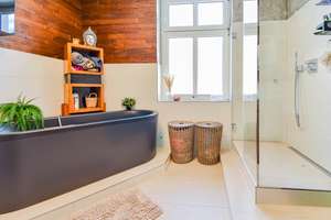 Stilvoll sanierte Altbauwohnung mit hochwertiger Ausstattung. Drei Zimmer. Balkon. – Die vollständige Adresse der Immobilie erhältst du vom Anbieter., 42651 Solingen-Mitte, Solingen – Vorschaubild 8