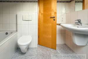 Charmante und helle  Maisonette-Wohnung mit Terrasse – 40474 Golzheim, Düsseldorf – Vorschaubild 13