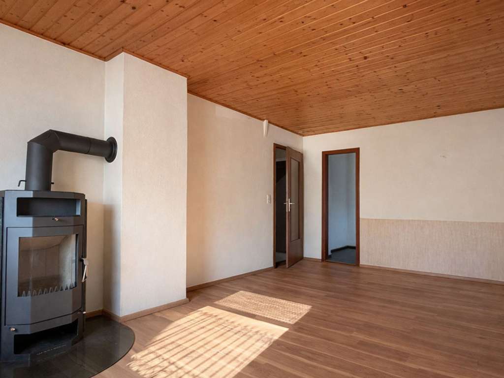 Immobilie in Coppenbrügge - Großzügiges Wohnglück mit vielseitigen Möglichkeiten in ruhiger Ortsrandlage - Bild 2