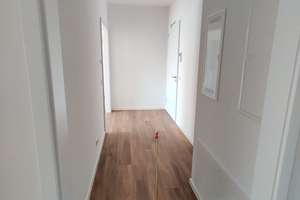 Helle 3-Zimmer-Wohnung mit Balkon in Berlin-Schöneberg – In den Alboingärten 15, 12103 Schöneberg, Berlin – Vorschaubild 2