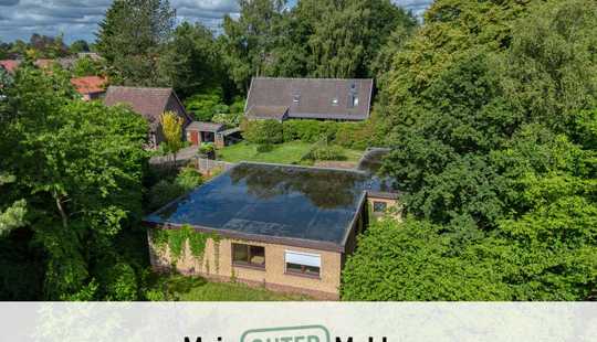 Bild von Sanierungsbedürftiger Bungalow mit großem Grundstück und Potenzial in Apen