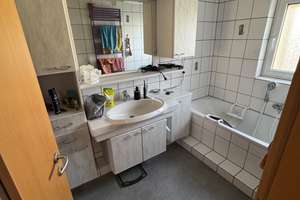 Energetisch renoviertes Einfamilienhaus mit Einliegerwohnung – Die vollständige Adresse der Immobilie erhältst du vom Anbieter., 35394 Rödgen, Gießen – Vorschaubild 24