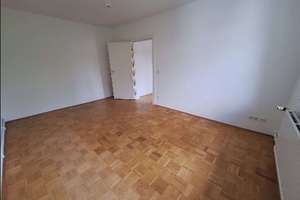 Helle 4-Zimmer-Wohnung mit Balkon in Hannover-Kleefeld – Die vollständige Adresse der Immobilie erhältst du vom Anbieter., 30625 Kleefeld, Hannover – Vorschaubild 2