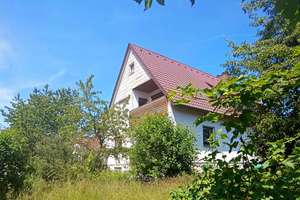 Selb: Bezugsfreies 1-2 Familienhaus mit Garten – Die vollständige Adresse der Immobilie erhältst du vom Anbieter., 95100 Selb – Vorschaubild 2