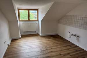 Gemütliche 3 Zimmerwohnung mit Balkon in Dietramszell – Die vollständige Adresse der Immobilie erhältst du vom Anbieter., 83623 Dietramszell – Vorschaubild 2