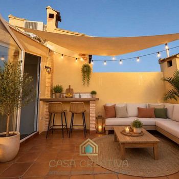 HAUS MIT TERRASSE UND BLICK AUF DIE BURG IN XÀTIVA EINZIGARTIGES POTENZIAL