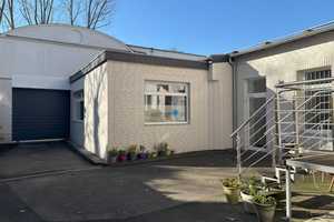Mehrfamilienhaus mit Büroeinheit und Halle – Krefeld – Vorschaubild 3