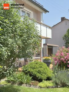 Wohnen & Hobbys perfekt vereint: Zweifamilienhaus mit gigantischer 109 m² XXL-Halle für Oldtimer, Ca
