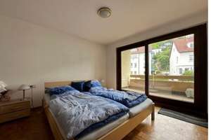 Großzügige 2,5 Zimmer-Galeriewohnung mit Balkon, EBK, FBH, TGƃStellplatz uvm. – Happoldstraße 13b, 70469 Feuerbacher Tal, Stuttgart – Vorschaubild 1