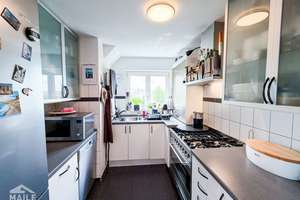 Helle Maisonette mit Dachbalkon, drei Schlafzimmern, zwei Bädern und Tiefgarage! – Im Bogert 26, 70599 Plieningen (Ortsteil), Stuttgart – Vorschaubild 6