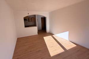 Erstbezug nach Renovierung: 2-Zimmer-Wohnung mit Südwestbalkon, Einbauküche und TG-Stellplatz – 92318 Neumarkt in der Oberpfalz – Vorschaubild 7