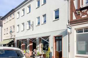 Helle Gewerbefläche mit großzügiger Maisonette-Wohnung und Ausbaupotenzial in der Perle des Mains – Die vollständige Adresse der Immobilie erhältst du vom Anbieter., 63897 Miltenberg – Vorschaubild 1