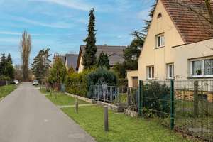 Altbau mit Charakter – freistehendes Einfamilienhaus mit großem Garten & Kachelöfen