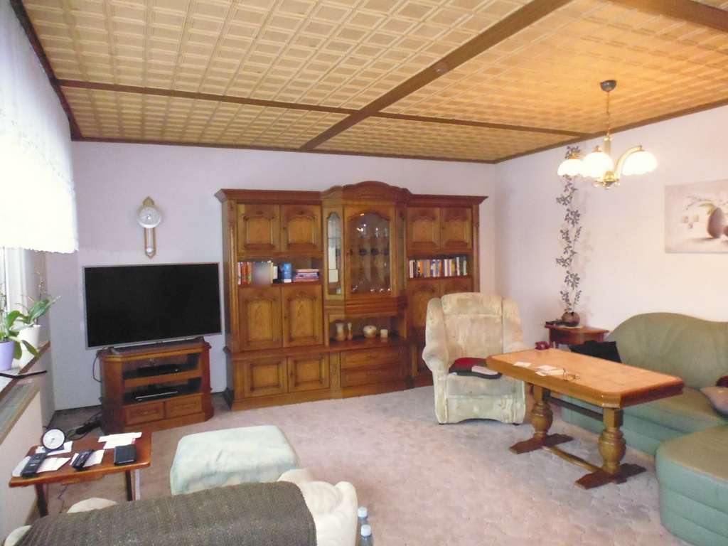 Immobilie in Weißwasser/O.L. - Běła Woda - Einfamilienhaus im Bungalowstil, L-Form und Einliegerwohnung - Bild 2