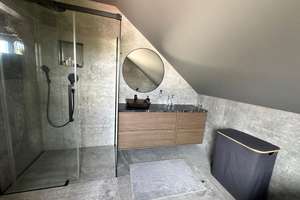 Mehrgenerationenhaus mit 3 großen Wohneinheiten, Doppelgarage, großem Grundstück in Hennef- Zentrum  – Am Steinweg 42, 53773 Hennef (Sieg) – Vorschaubild 6
