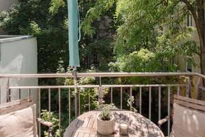 Stilvolle Altbauwohnung mit Loggia und sonnigem Balkon zum ruhigen Innenhof – Die vollständige Adresse der Immobilie erhältst du vom Anbieter., 10439 Pankow (Ortsteil), Berlin – Vorschaubild 2