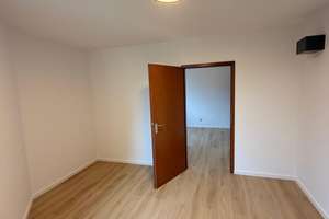 100 m² Wohnfläche: Gepflegte 4-Zimmer-Wohnung mit Balkon – Die vollständige Adresse der Immobilie erhältst du vom Anbieter., 80993 Alt-Moosach, München – Vorschaubild 8
