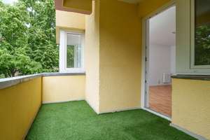 Im Herzen des grünen Tempelhofs    helle 2,5 Zi-Whg mit 2 Balkonen und Stellplatz mit Grundbuchblatt – Friedrich-Wilhelm-Str. 55-56, 12103 Tempelhof, Berlin – Vorschaubild 5