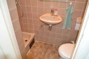 Verkauft!!! 19200.- Euro Kaltmiete pro Jahr- Haus in Findorf mit 3 Wohnungen - super Lage! – Findorff-Bürgerweide, Bremen, 28215 Bremen – Vorschaubild 10