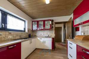 Wörrstadt: Vielseitiges Einfamilienhaus mit Mehrgenerationen-Option & Schwimmbad-Potenzial – Alzey-Worms (Kreis) – Vorschaubild 10