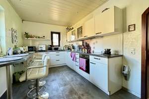 SCHÖNES, GROßZÜGIGES EINFAMILIENHAUS MIT TRAUMHAFTEM GRUNDSTÜCK IM BELIEBTEN VOGELSANG – Die vollständige Adresse der Immobilie erhältst du vom Anbieter., 86356 Neusäß – Vorschaubild 13