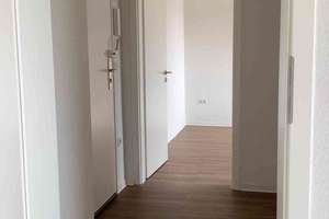 Renovierte 2 Zimmer mit Balkon,  und barrierefreien Zugang – Holsterhauser Str. 28, 45147 Holsterhausen, Essen – Vorschaubild 3