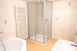 Top 4-Zimmer-Wohnung mit Westbalkon in Bestlage – ruhig & stadtnah in Regensburg – Unterislinger Weg 18, 93053 Galgenberg, Regensburg – Vorschaubild 9
