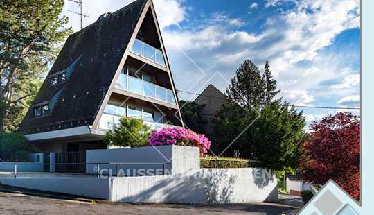 Bild von Provisionsfrei für Käufer: Architektenhaus mit Designmöbeln, Kunst & Burgblick