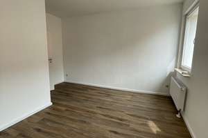 Frisch sanierte 4-Raum-Wohnung mit Balkon! – Oebisfelder Straße 7, 39126 Rothensee, Magdeburg – Vorschaubild 8